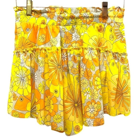 Julie‎ Brown NWT Floral Print High Rise Ruffle Drawstring Shorts, Small - Picture 4 of 13